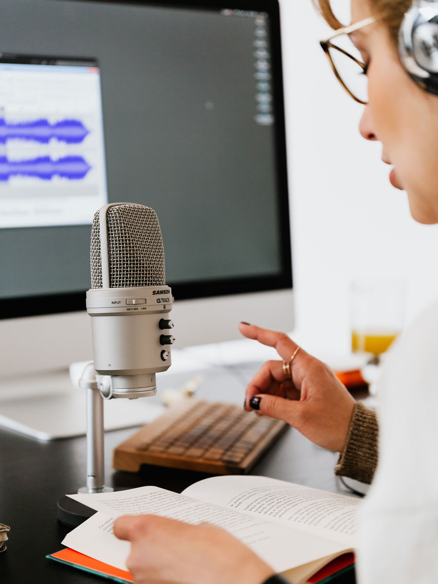 pexels-karolina-grabowska-4476162 Subtitulado, Edición y doblaje